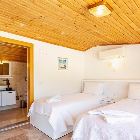 4 Bedroom 1106 Villa
