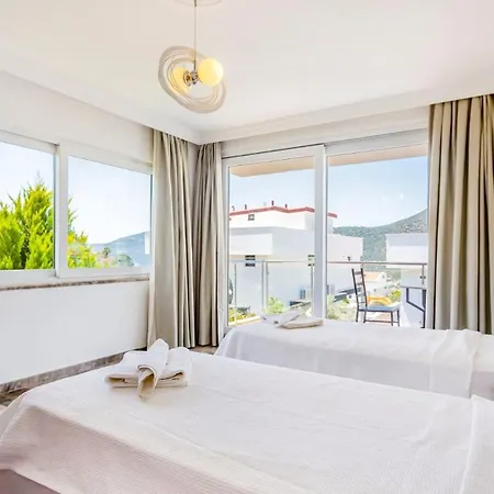 4 Bedroom 1106 *