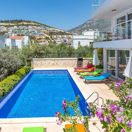 Villa 4 Bedroom 1106 *
