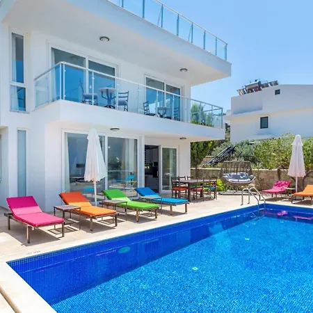 4 Bedroom Within Walking Distance To Shops And Restaurants * Kalkan