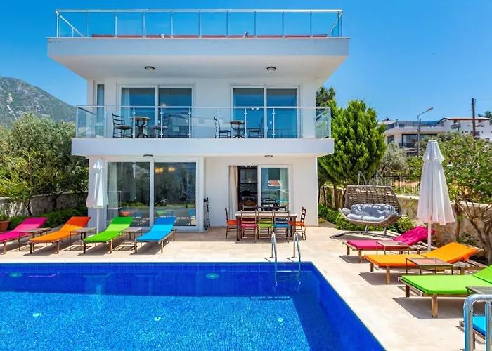 4 Bedroom Within Walking Distance To Shops And Restaurants * Kalkan