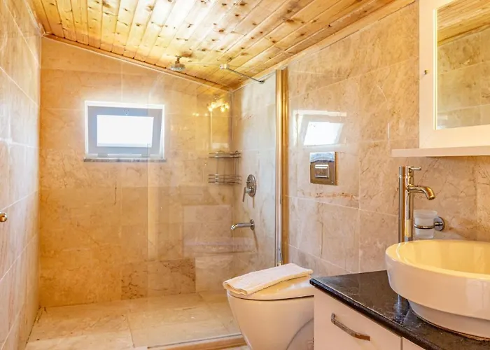 4 Bedroom Within Walking Distance To Shops And Restaurants * Kalkan