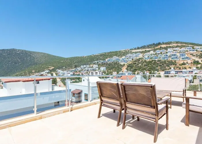 4 Bedroom Within Walking Distance To Shops And Restaurants * Kalkan