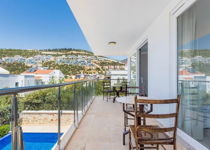 4 Bedroom Within Walking Distance To Shops And Restaurants Kalkan