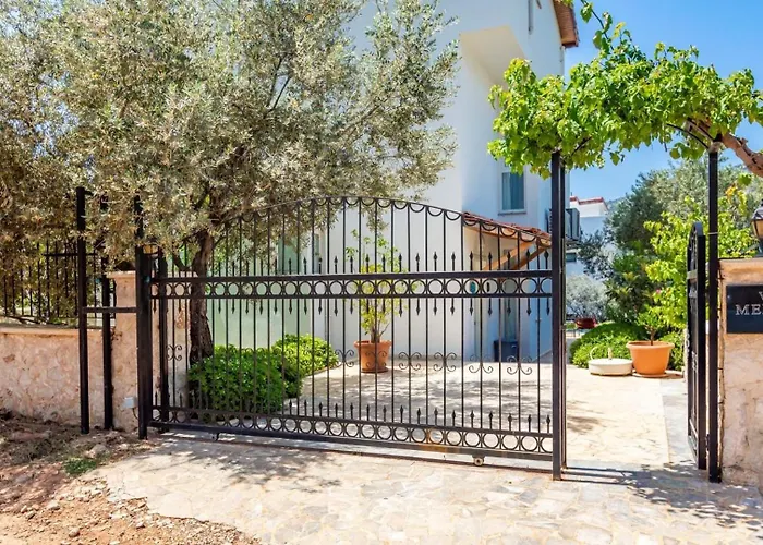 4 Bedroom Within Walking Distance To Shops And Restaurants * Kalkan